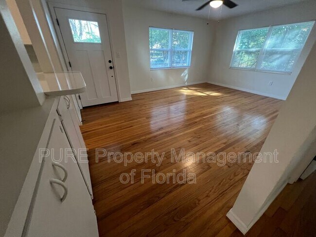 Foto del edificio - 1222 SE 3rd St