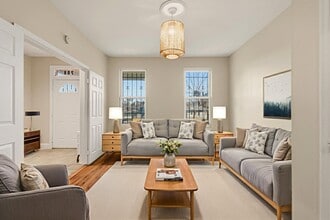 Building Photo - 708 Columbia Rd NW