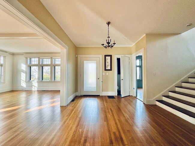 Photo - 671 Prospect St House