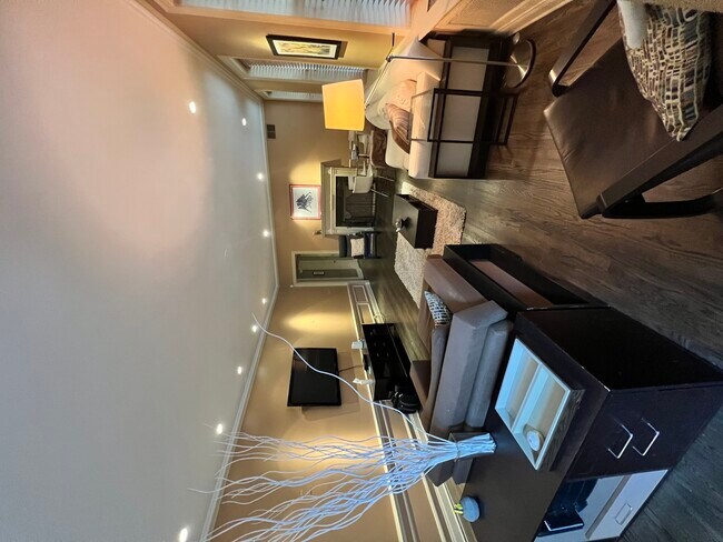Foto del edificio - 3750 N Lake Shore Dr