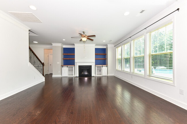 Foto del edificio - 406 Fairmile Dr