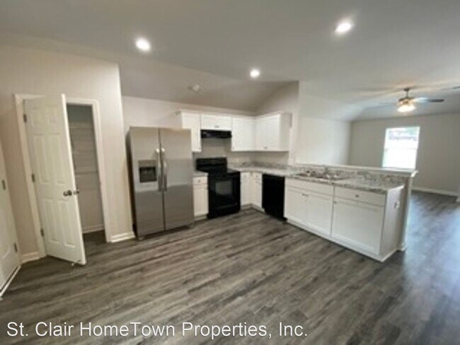 Foto del edificio - 3 br, 2 bath House - 400 Woodland Crest Rd