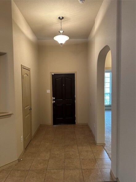 Building Photo - 6824 Clarkridge Dr