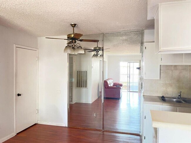 Building Photo - 2750 Holly Hall St