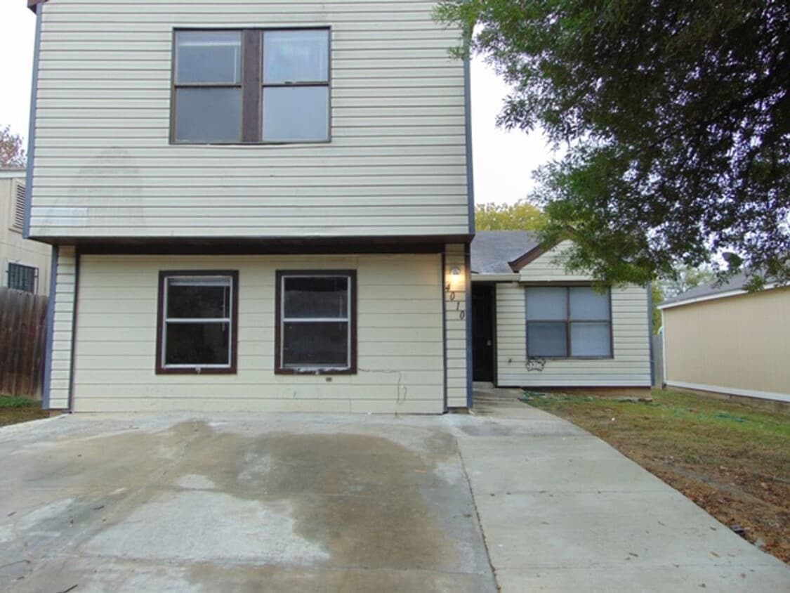 4010 Sunrise Bluff Dr, San Antonio, TX 78244 House Rental in San