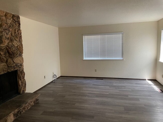 Foto del edificio - Great Location - Al Tahoe Home with Upgrades