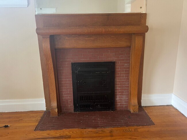 Foto del edificio - 943-945 Dewey Ave