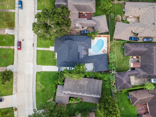 Building Photo - 4111 Martinshire Dr
