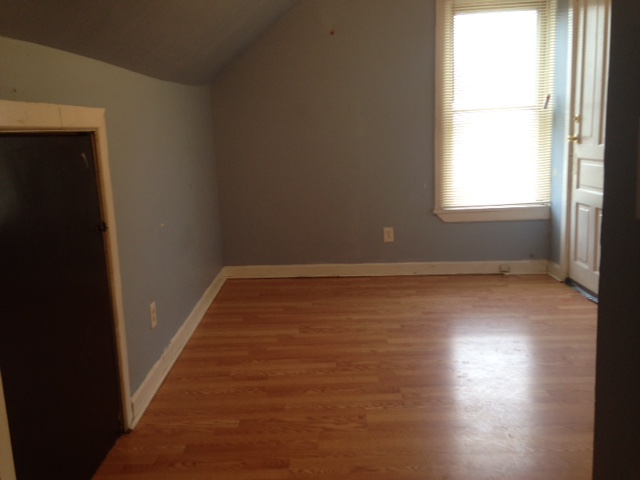 Apartamento 4 - 163 Leighton Ave