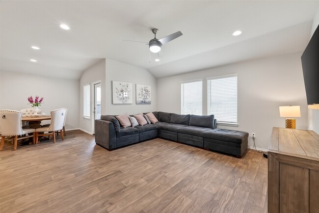 Building Photo - 4214 Fornari Ln