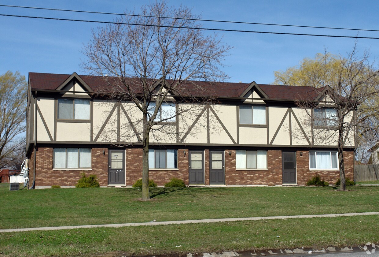 7514 St, Merrillville, IN 46410 Apartments in Merrillville