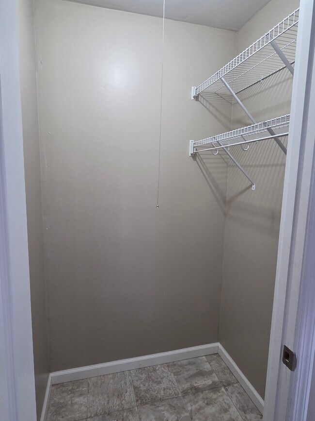 Foto del edificio - 5526 Humbert Rd