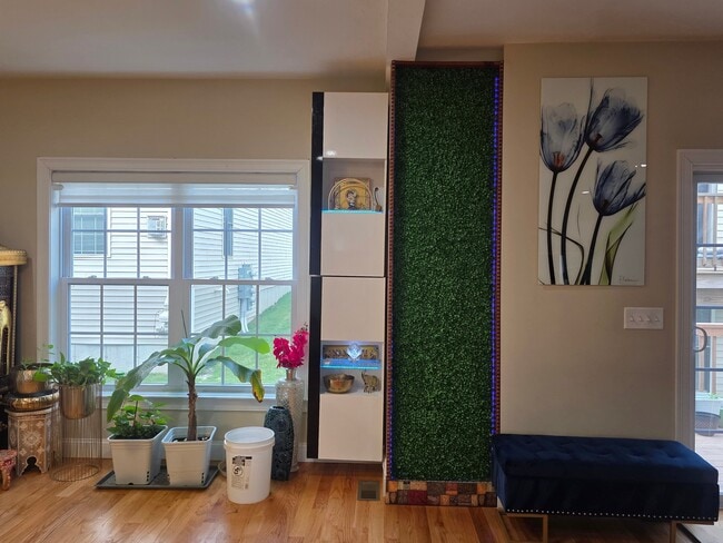 Foto del edificio - 304 Hunting Hill Dr