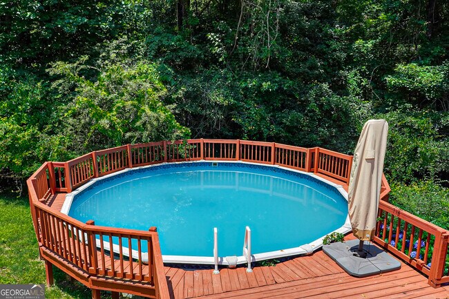 Foto del edificio - 335 Butterfield Ln