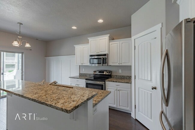 Building Photo - 1317 SilverCrest Dr
