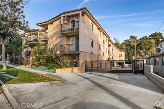 Building Photo - 1941 Waltonia Dr