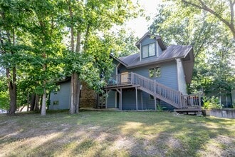 Building Photo - 2013 S Deerborn Cir