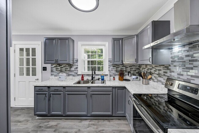 Foto del edificio - Coming Soon in Oakdale Subdivision!