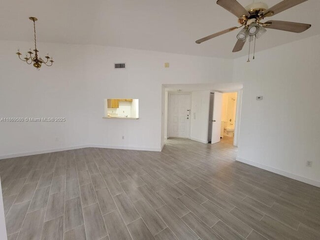 Foto del edificio - 960 N Franklin Ave