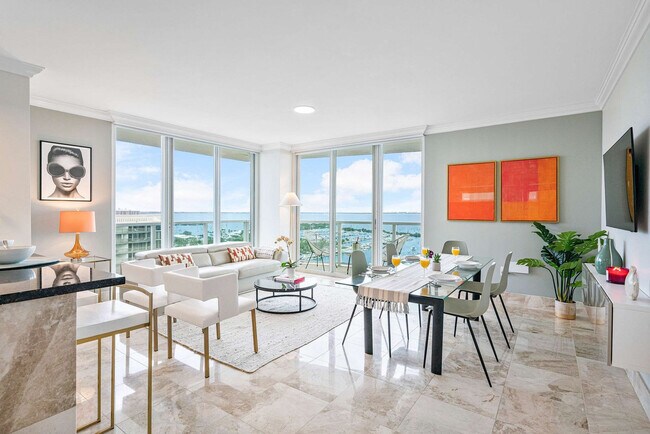 Foto del edificio - 2889 McFarlane Rd