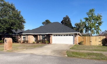 Building Photo - 336 Louise Cir