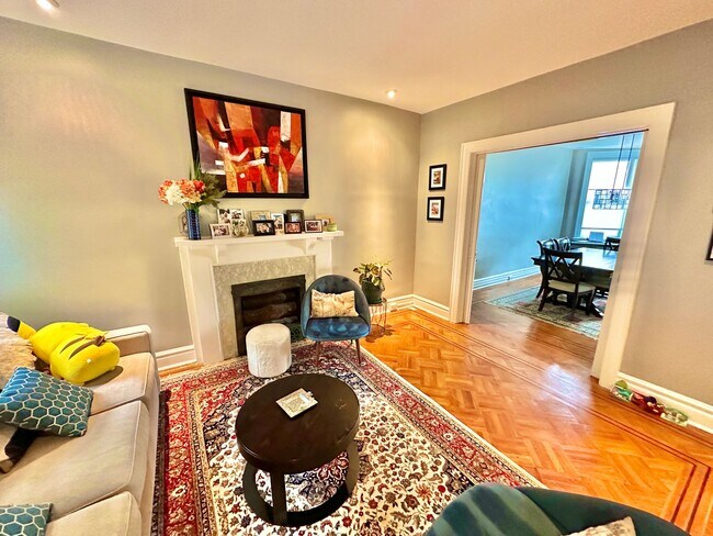 Foto del edificio - Exquisite 3 Bedroom Columbia Heights Diplo...