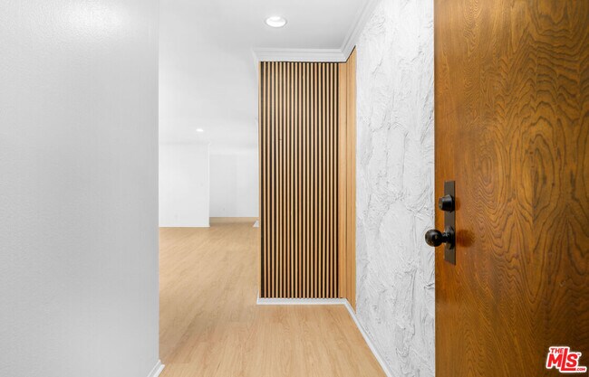 Foto del edificio - 406 N Oakhurst Dr
