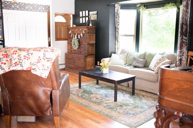 Foto del edificio - House For Lease
