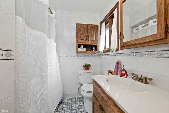 Building Photo - 3 br, 2 bath House - 10739 S Depot St