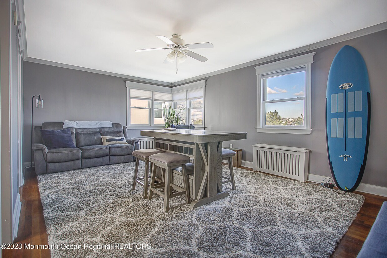 Foto principal - 300-306 Deal Lake Dr