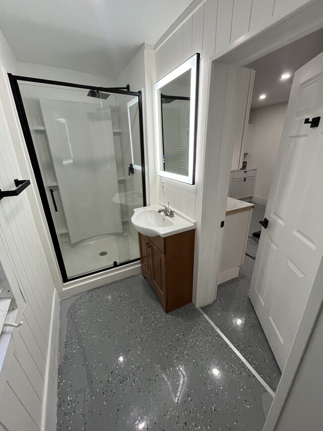 Building Photo - 135 W 1st St Building Photo - 135 W 1st St