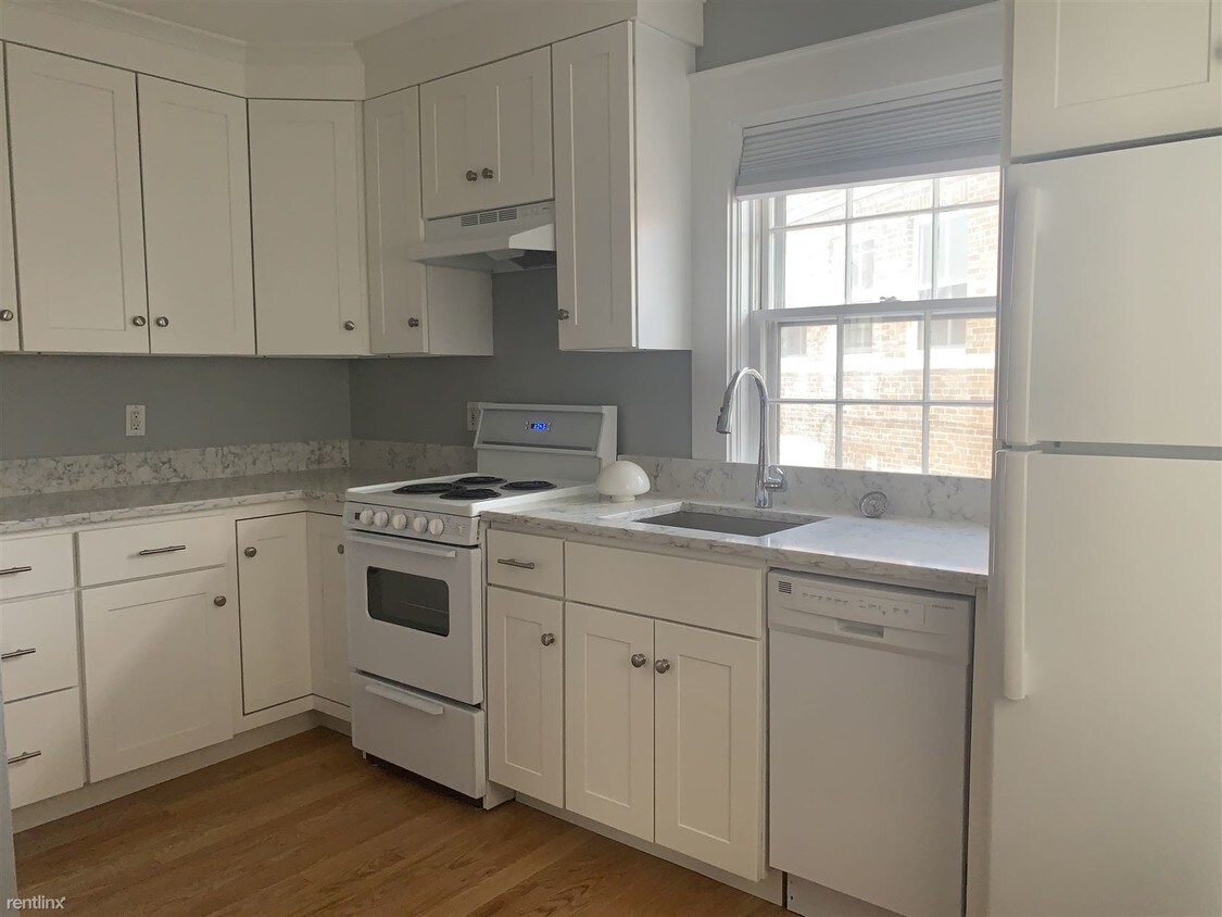 2 br, 1 bath 4 Winchester Ter Room for Rent in Winchester, MA