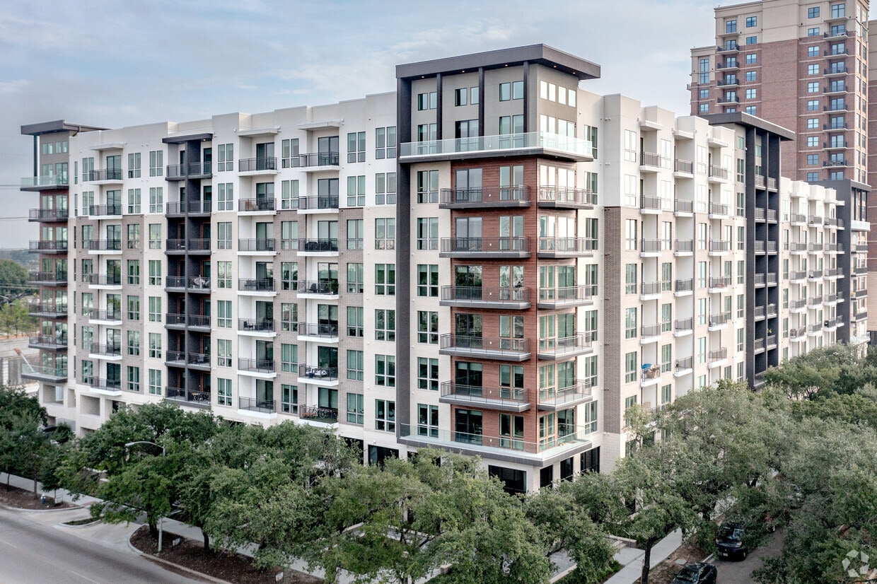 Primary Photo - Chelsea Museum District