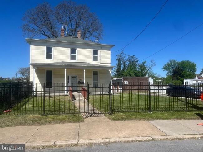 Building Photo - 3706 Old York Rd