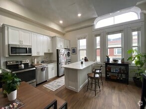 Building Photo - 9 Mt Vernon St