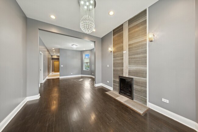 Building Photo - 6549 S Saint Lawrence Ave