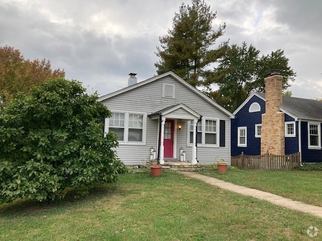 Building Photo - 9106 Old Bonhomme Rd