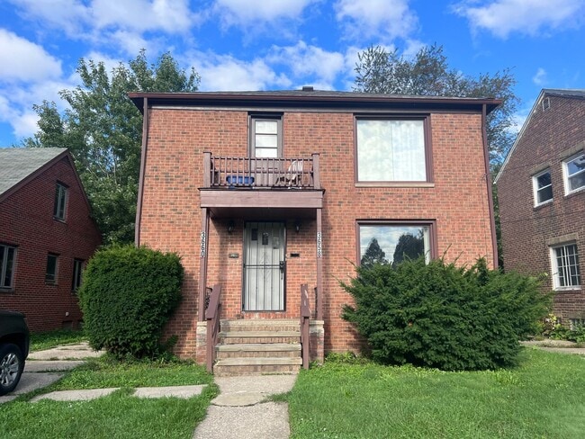 Building Photo - 3658 W 107th St