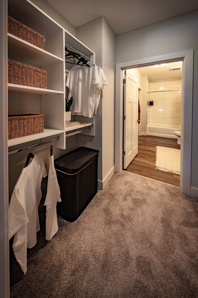 Building Photo - River Place Flats