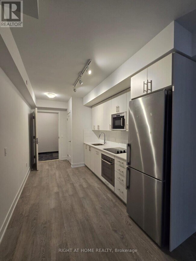 Photo du bâtiment - 2550 Simcoe St N