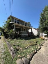 Building Photo - 804 Hunt St