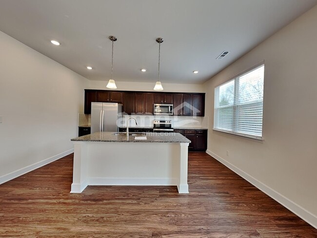 Foto del edificio - 5448 Lake Water Ct