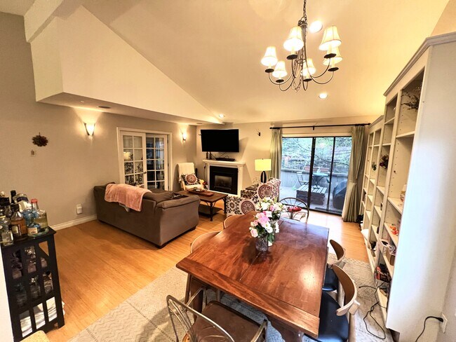 Foto del edificio - 3108 Eastwood Ct