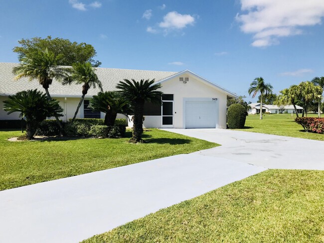 Building Photo - 5475 Crystal Anne Dr