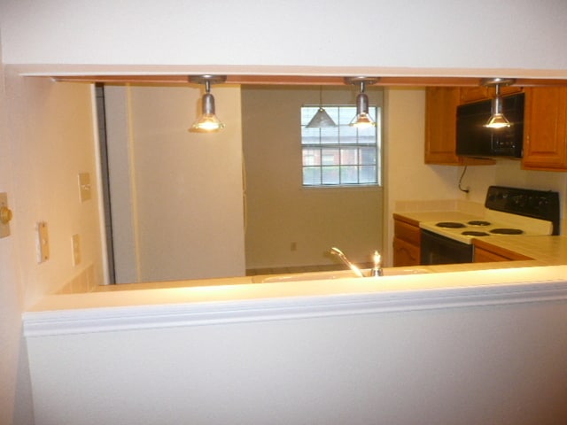 Building Photo - 7930 Roanoke Run