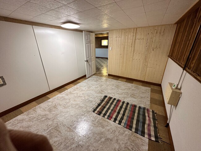 Bedroom - 3031 Martin Ave