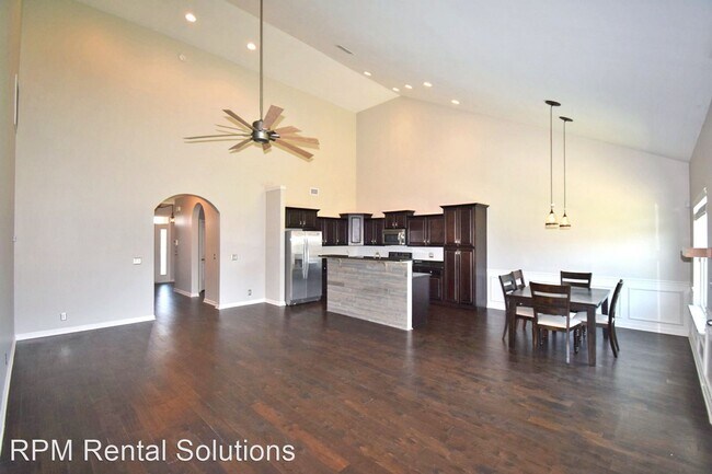 Building Photo - 4 br, 3 bath House - 2220 Burnside Drive