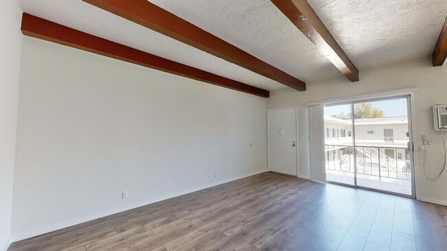 Building Photo - 425 N Hobart Blvd