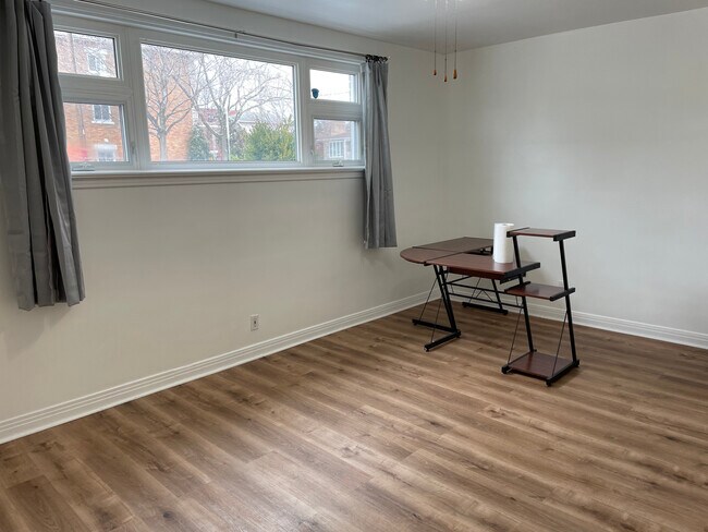 Photo du bâtiment - 208 Ste-Monique St