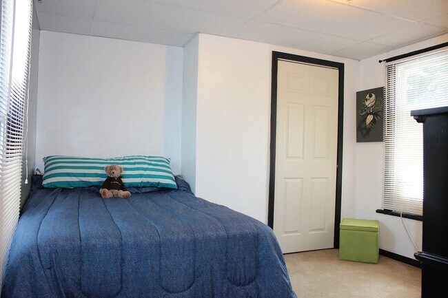 Bedroom - 431 Harrison Ave